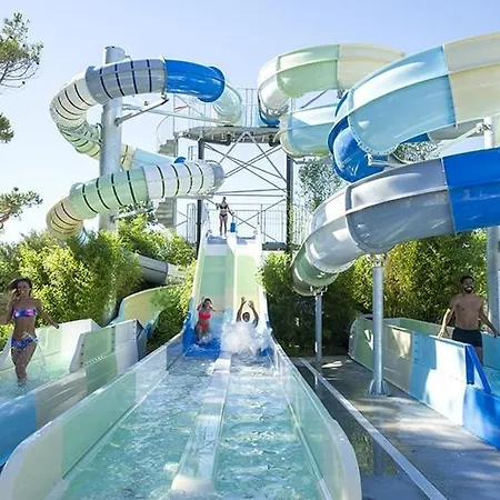 Campsite Le Castellas Sete